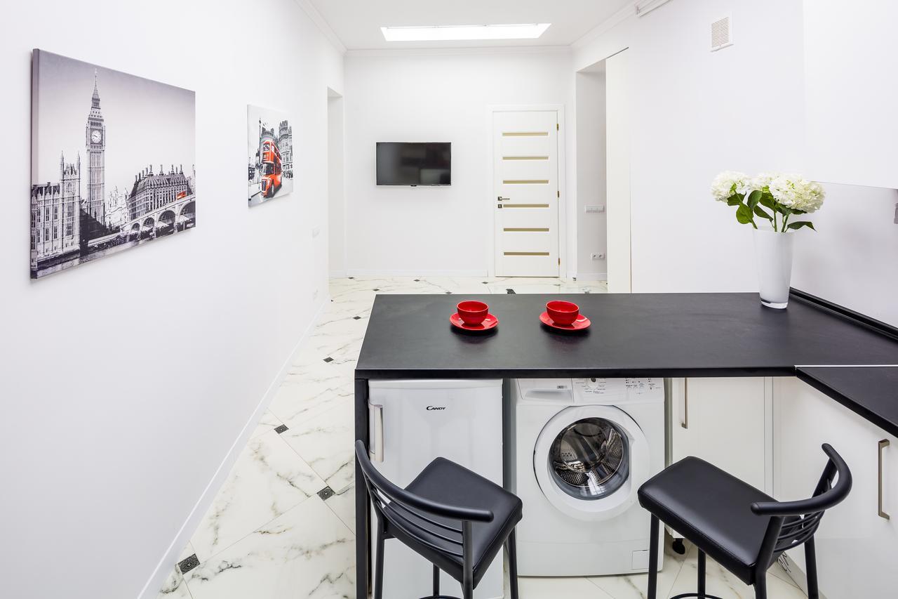 Designer Apartment Зі Світлом! Leopoli Esterno foto