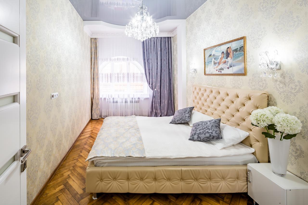 Designer Apartment Зі Світлом! Leopoli Esterno foto
