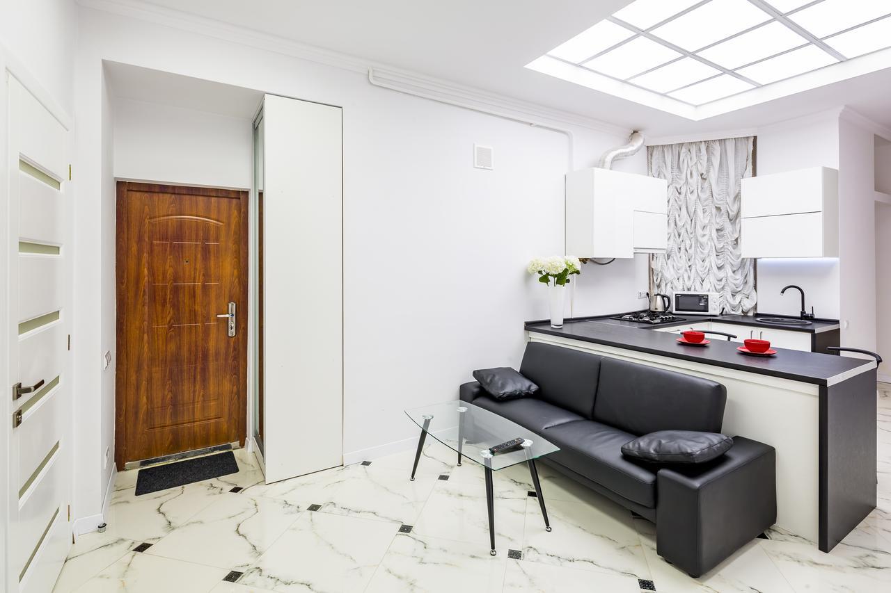 Designer Apartment Зі Світлом! Leopoli Esterno foto